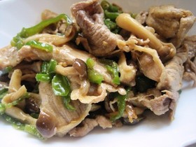 豚肉とピーマンときのこのみそ炒め